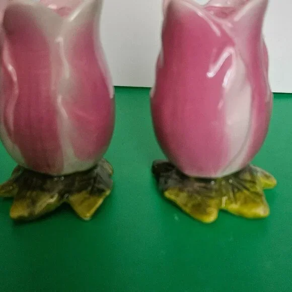 ROSEBUD SALT AND PEPPER SHAKER - Picture 2 of 5